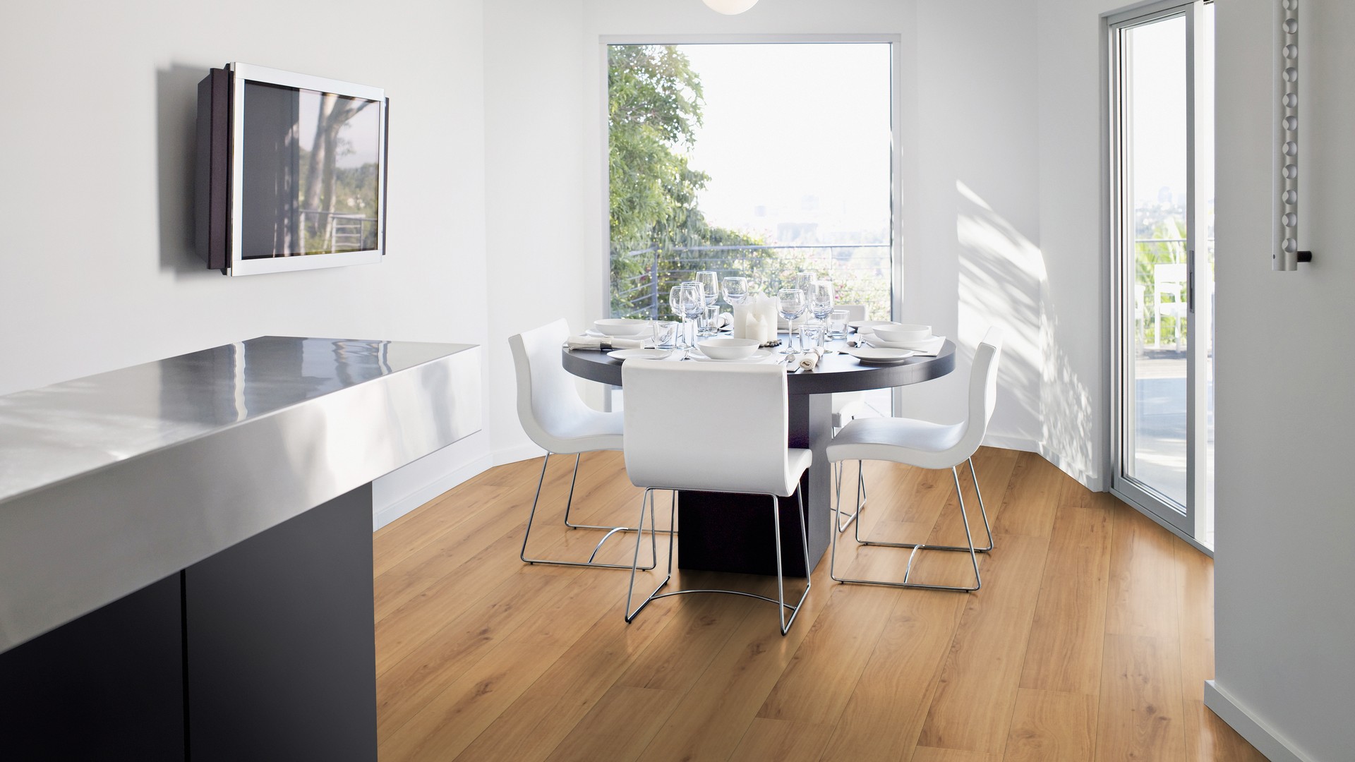 Пробковый пол замковый Wicanders Wood Essence Golden Prime Oak D8F7001 1830×185×11,5 фото в интерьере