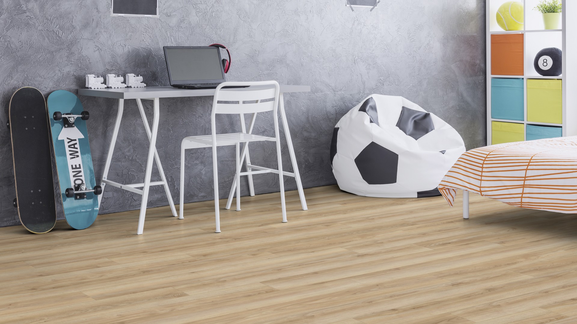 Ламинат Kaindl Natural Touch Премиум доска Дуб Crema K2241 RC 1383×159×10 фото в интерьере