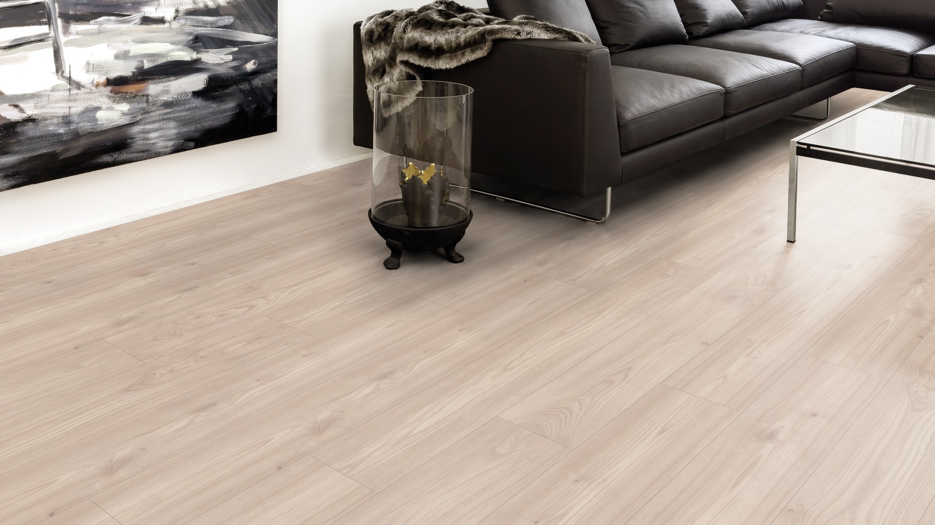 Ламинат Kaindl Classic Touch Стандартная доска Каштан Fagales 34899 EG фото в интерьере Ламинат Kaindl Classic Touch Стандартная доска Каштан Fagales 34899 EG фото в интерьере