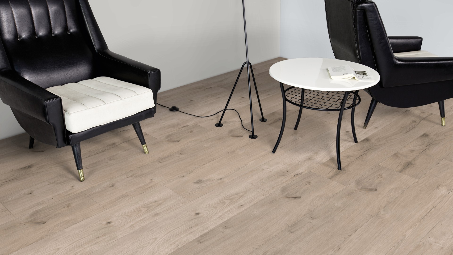 Ламинат Kaindl Classic Touch Широкая доска Дуб Chillwond K2144 EG 1383×244×8 фото в интерьере Ламинат Kaindl Classic Touch Широкая доска Дуб Chillwond K2144 EG 1383×244×8 фото в интерьере