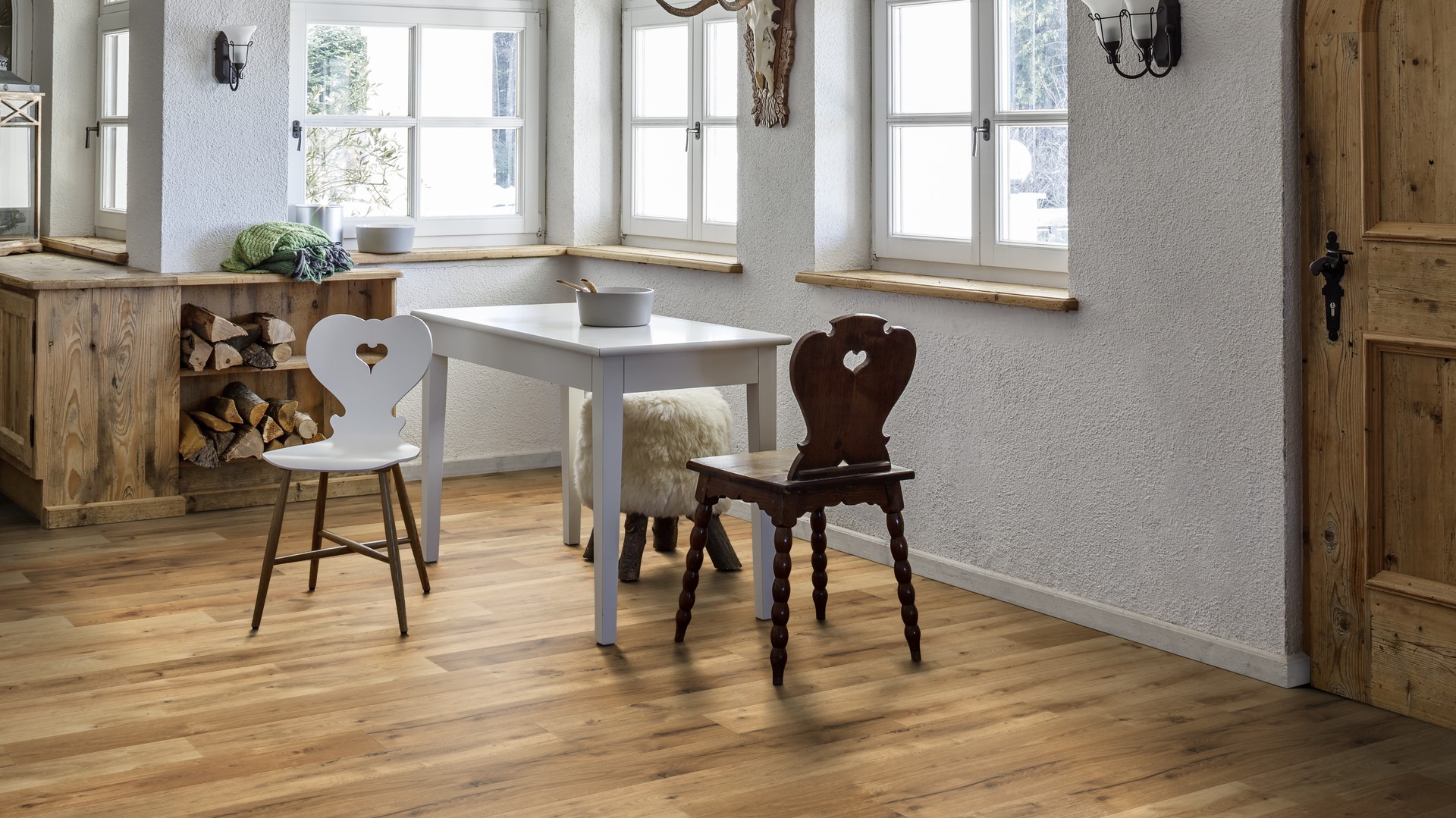 Ламинат Kaindl Aqua Pro Supreme Easy Touch 8.0 Премиум Дуб Patras О524 HG 1383×159×8 фото в интерьере Ламинат Kaindl Aqua Pro Supreme Easy Touch 8.0 Премиум Дуб Patras О524 HG 1383×159×8 фото в интерьере