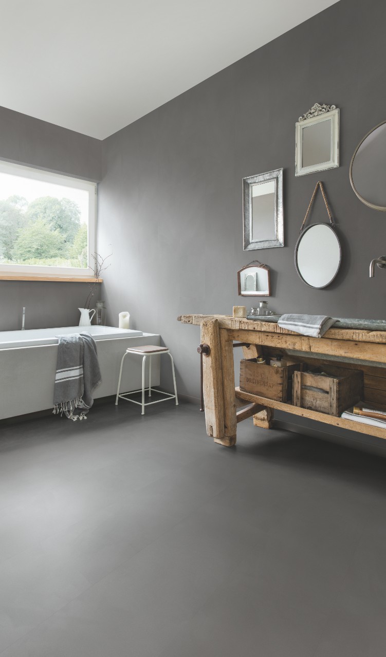 Кварцвиниловая плитка Quick Step клеевая Ambient Glue Plus Шлифованный бетон серый AMGP40140 1305×327×2,5 фото в интерьере Кварцвиниловая плитка Quick Step клеевая Ambient Glue Plus Шлифованный бетон серый AMGP40140 1305×327×2,5 фото в интерьере