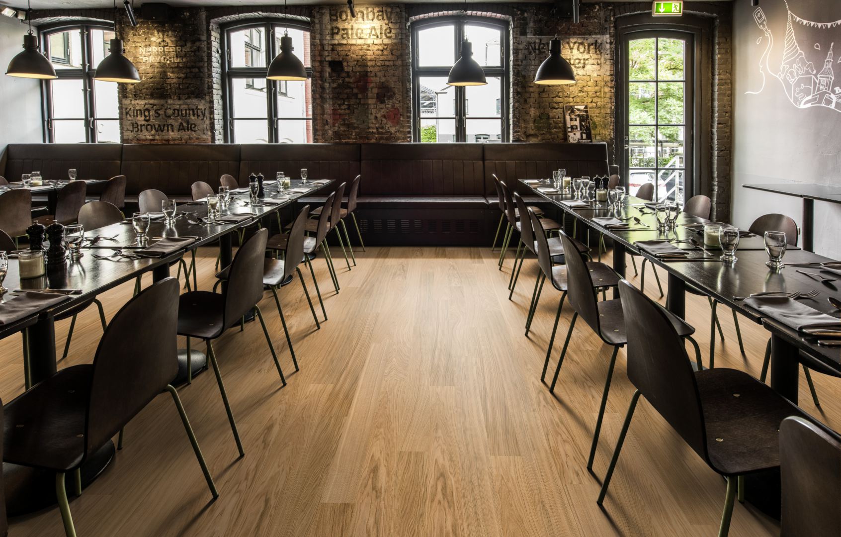 Паркетная доска Kahrs Life Дуб Pure Oak LTCLRW3003-150 Calm 1810×150×7 фото в интерьере Паркетная доска Kahrs Life Дуб Pure Oak LTCLRW3003-150 Calm 1810×150×7 фото в интерьере