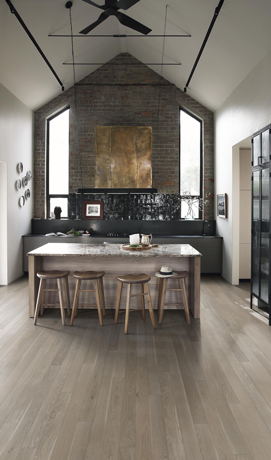 Паркетная доска Kahrs Канвас Дуб Вереск Heather 13106AEK1GKW185 Lively 1860×127×13 фото в интерьере