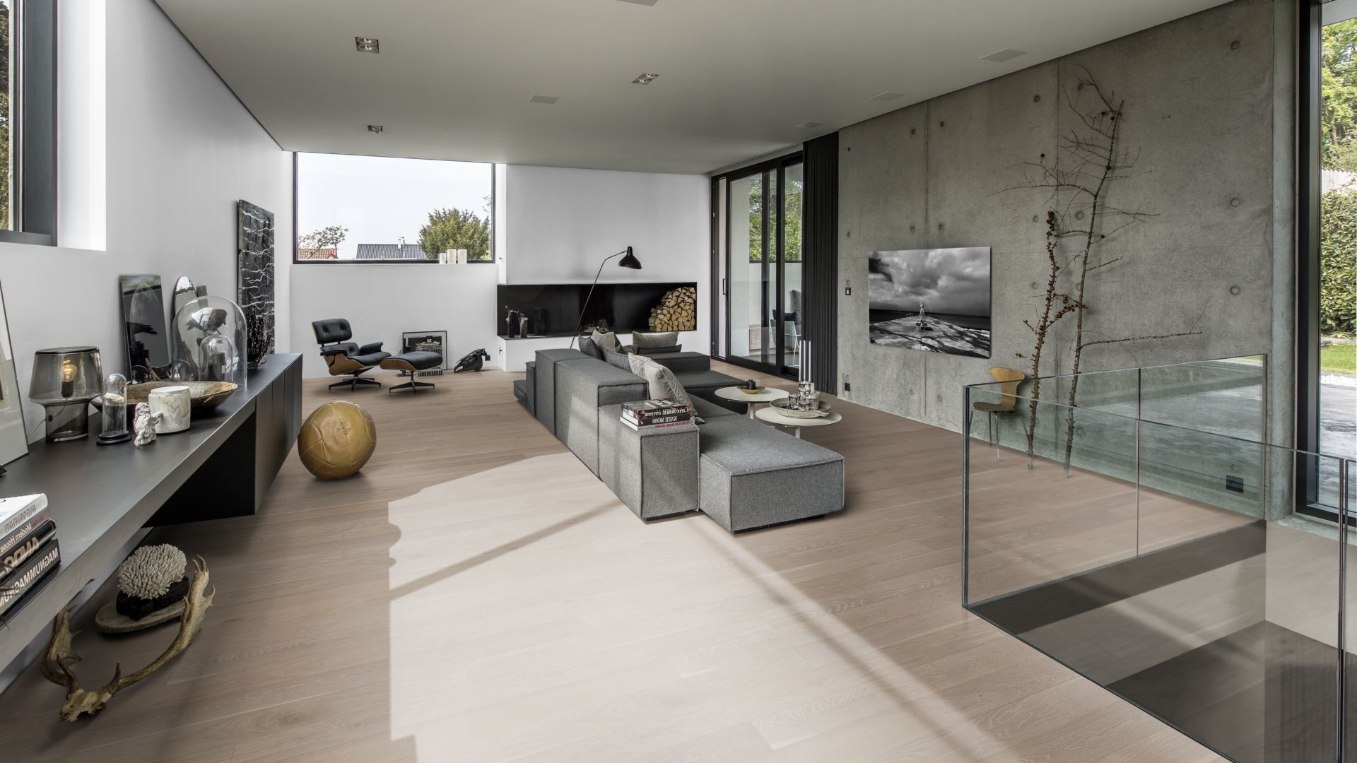 Паркетная доска Kahrs Канвас Дуб Вереск Heather 13106AEK1GKW185 Lively 1860×127×13 фото в интерьере