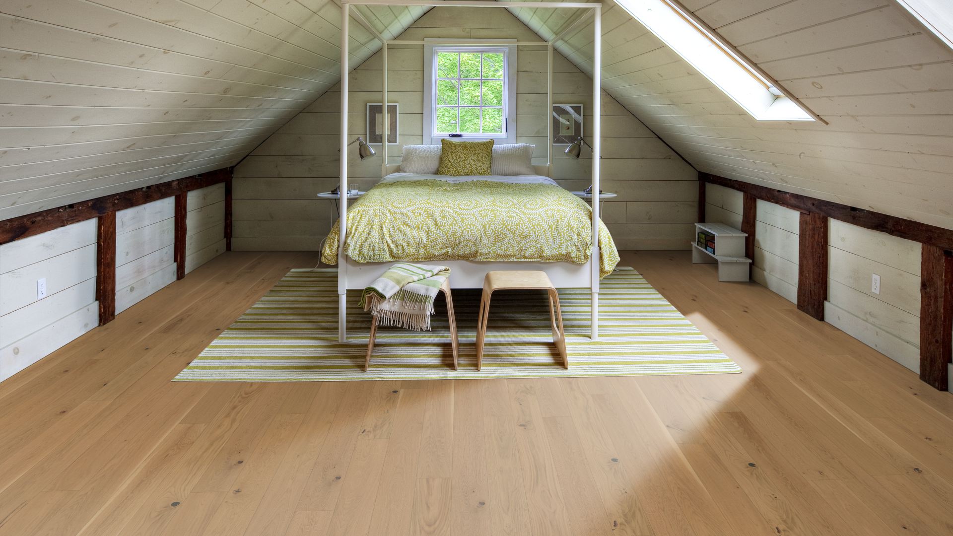 Паркетная доска Kahrs Люкс Дуб Бисквит Biscotti 151N51EKK4KW200 Lively 2000×151×15 фото в интерьере