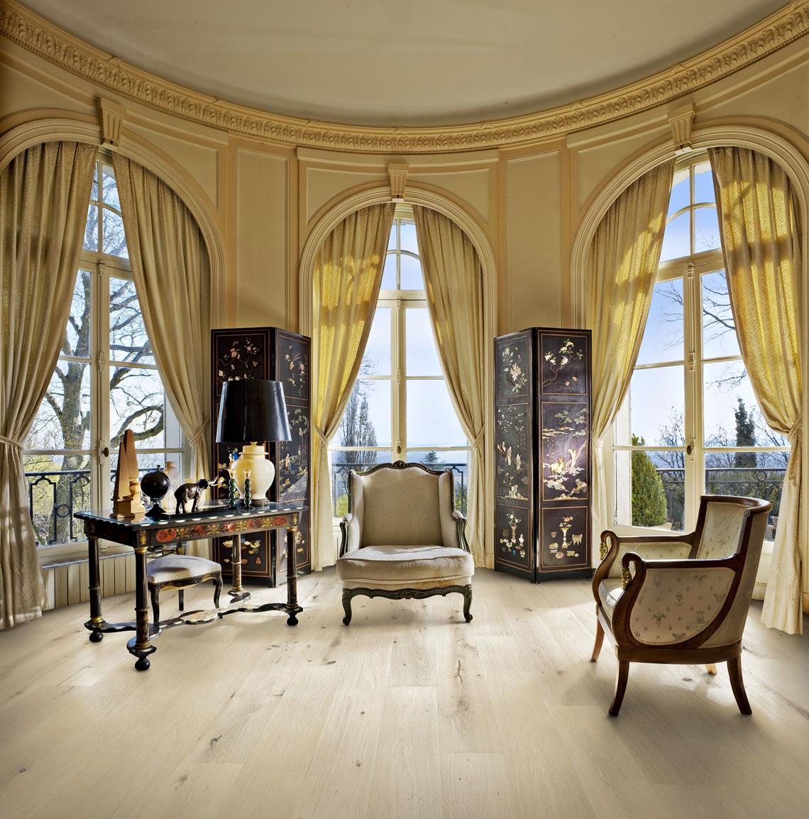 Паркетная доска Kahrs Роял Дуб Букингем Buckingham 181XADEK25KW240 Dynamic 2400×305×18 фото в интерьере