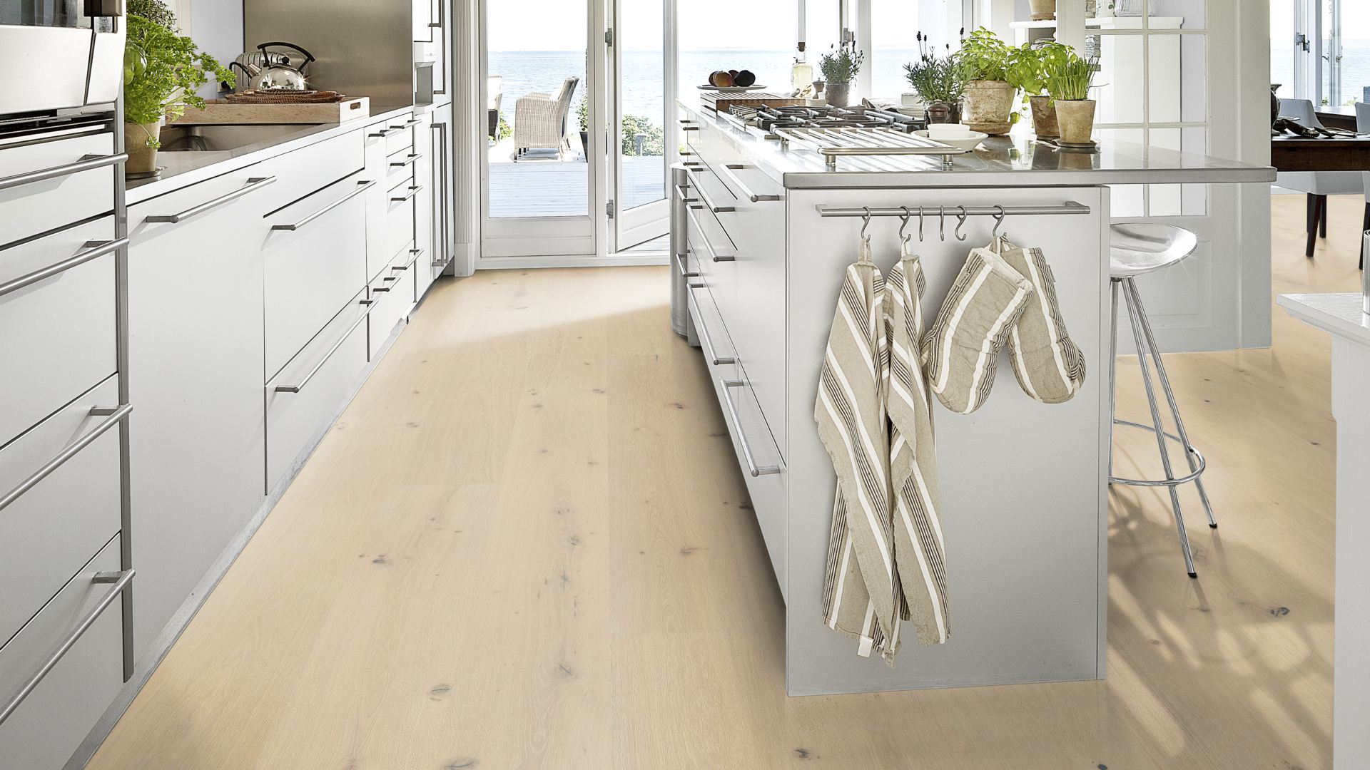 Паркетная доска Kahrs Роял Дуб Букингем Buckingham 181XADEK25KW240 Dynamic 2400×305×18 фото в интерьере