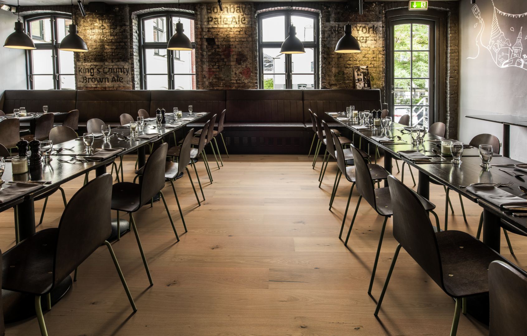 Паркетная доска Kahrs Роял Дуб Шенбрунн Schoenbrunn 181XADEK24KW240 Dynamic 2400×305×18 фото в интерьере