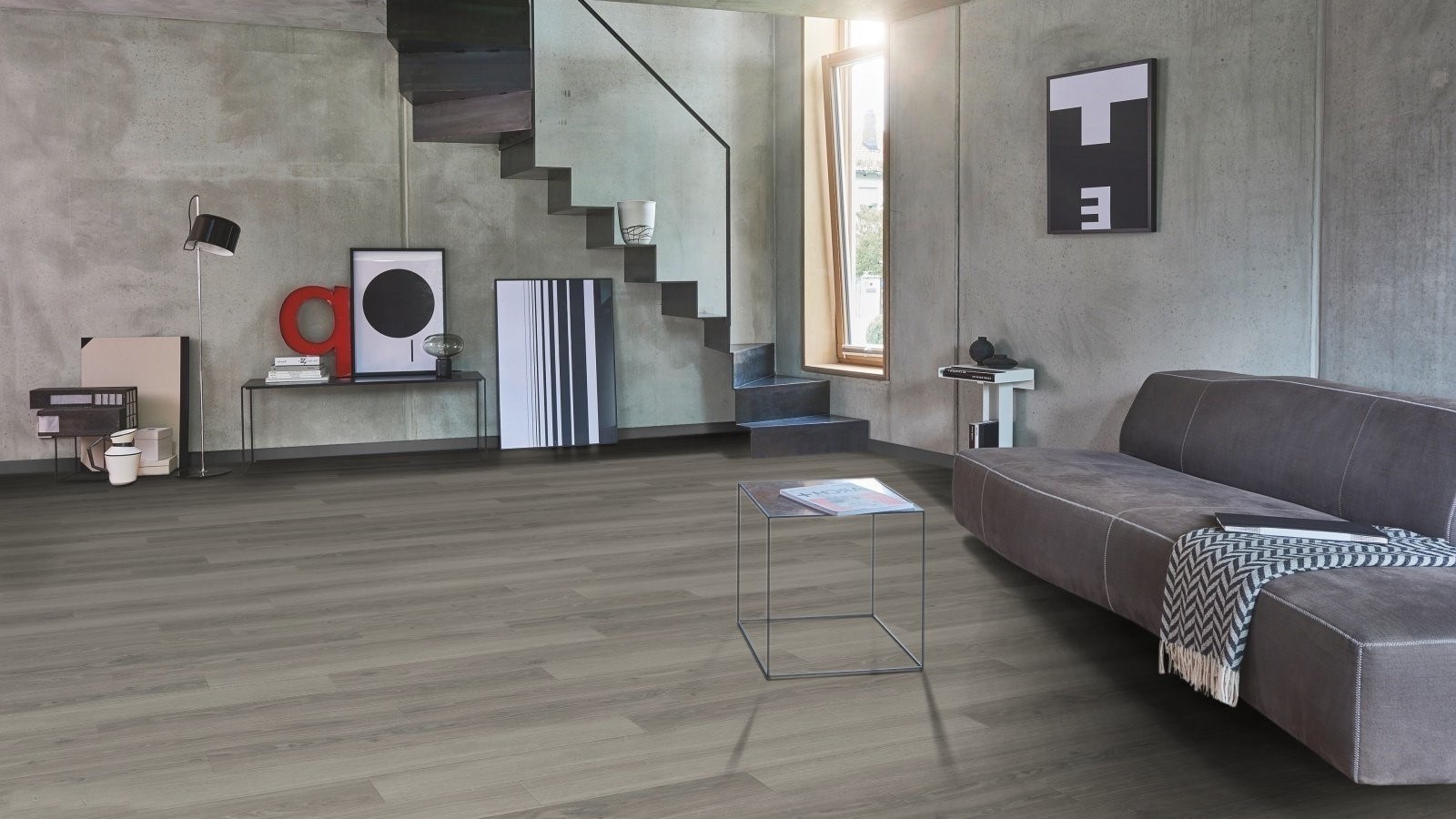 Ламинат Parador Classic 1050V Дуб Студийный светло-серый 1744696 1285×194×8 фото в интерьере