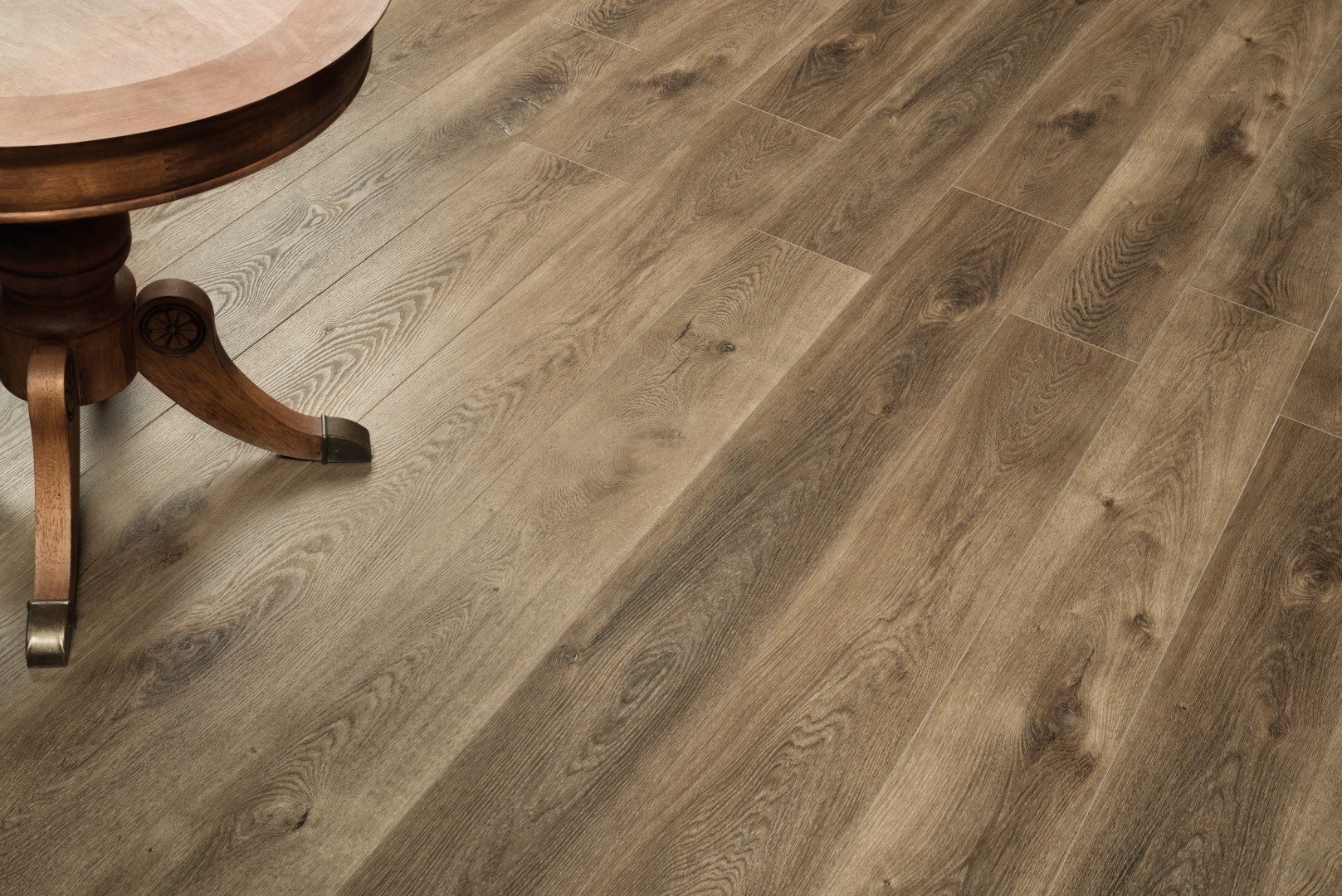 Кварцвиниловый SPC ламинат Alpine Floor Premium XL Дуб Коричневый ECO 7-9 1524×180×8 Кварцвиниловый SPC ламинат Alpine Floor Premium XL Дуб Коричневый ECO 7-9 1524×180×8