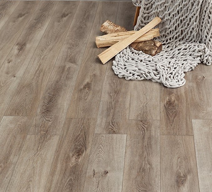Кварцвиниловый SPC ламинат Alpine Floor Premium XL Дуб Грей дождливый ECO 7-4 1524×180×8 фото в интерьере