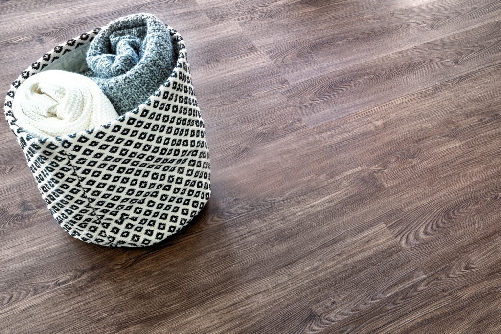 Кварцвиниловый SPC ламинат Alpine Floor Sequoia Рустикальная ECO 6-11 1220×183×4 фото в интерьере