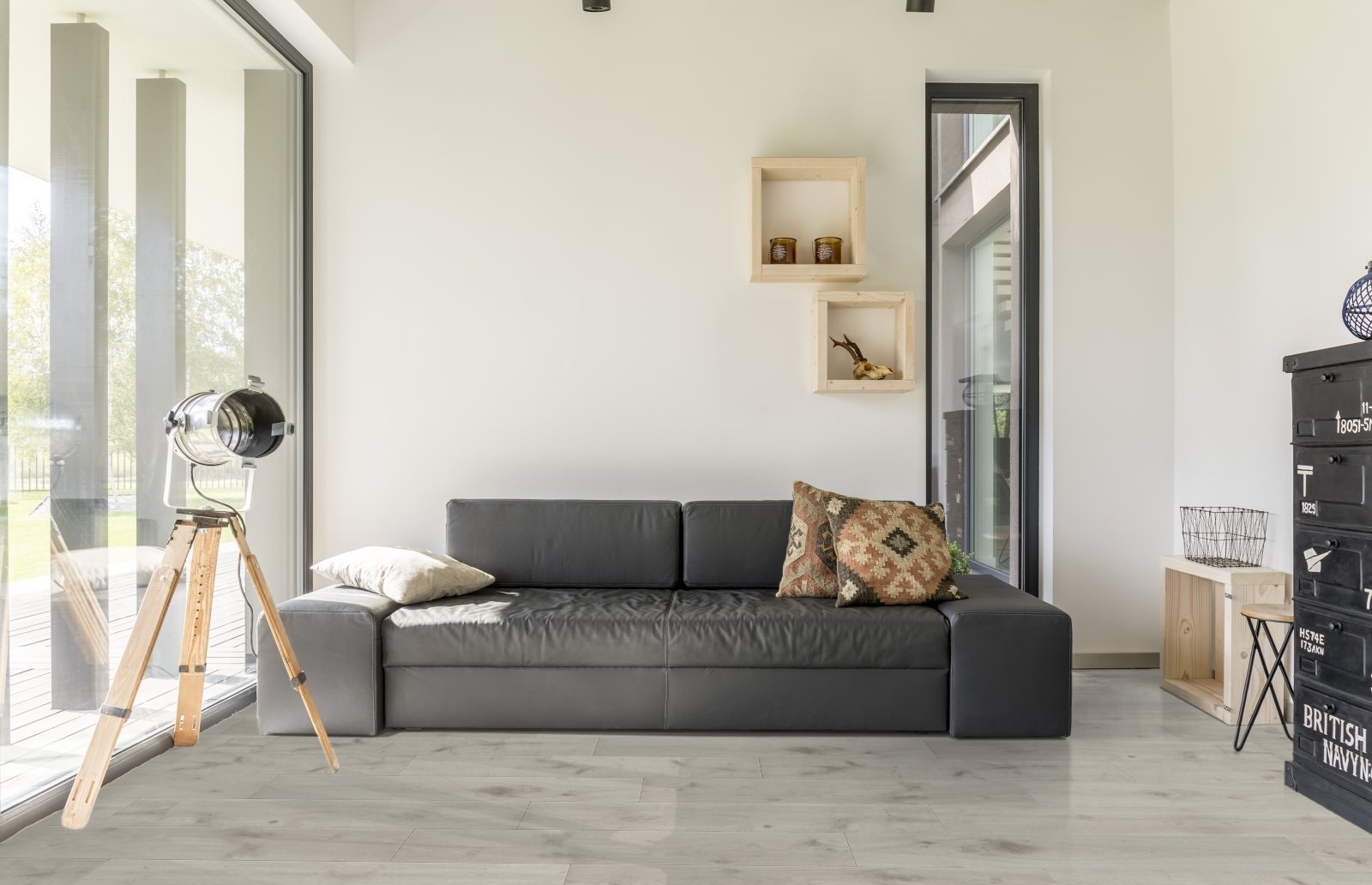 Ламинат AGT Natura Line Волга PRK503 1200×191×8 фото в интерьере