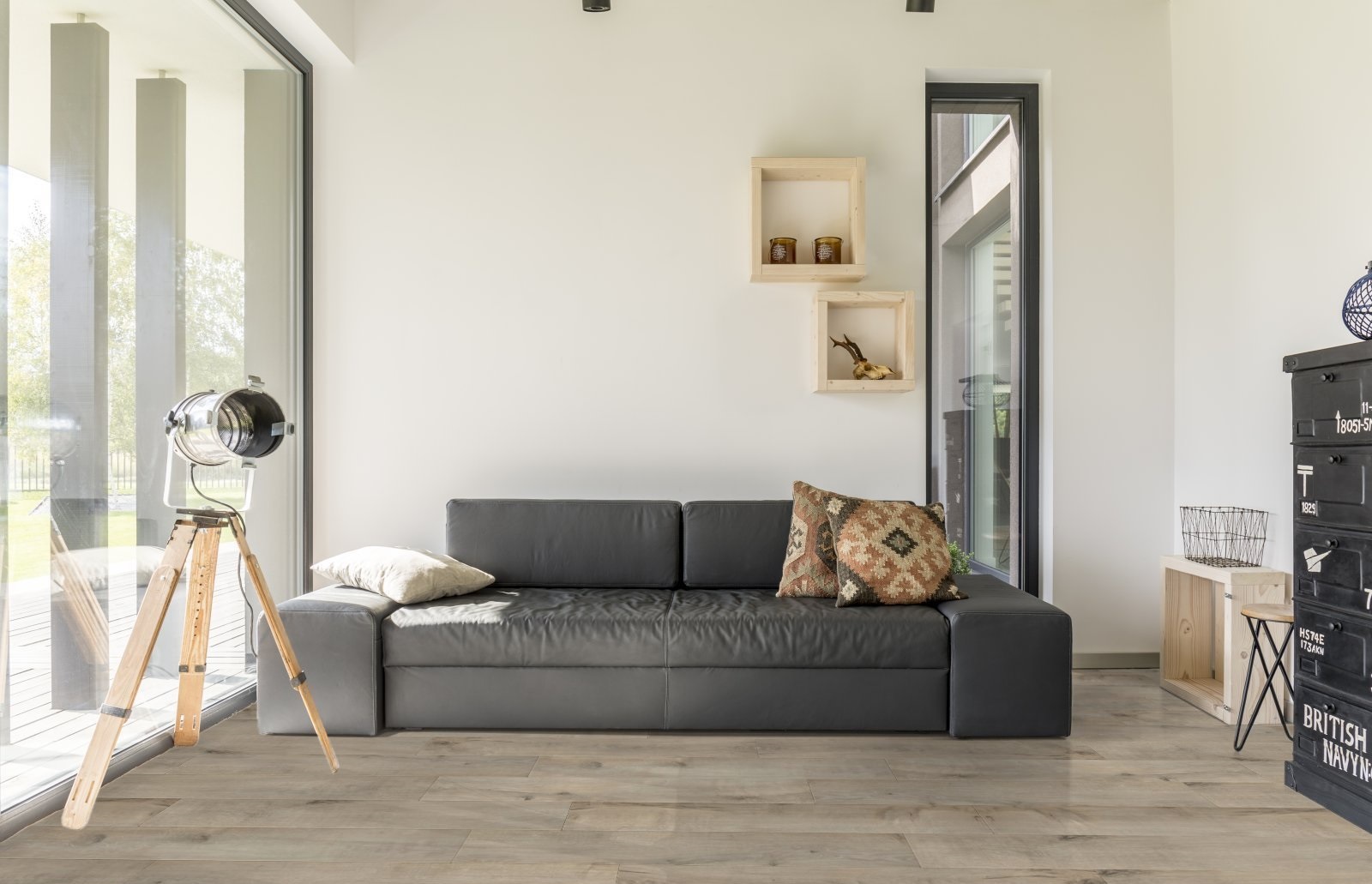 Ламинат AGT Natura Ultra Line Мерик PRK506 1200×191×8 фото в интерьере