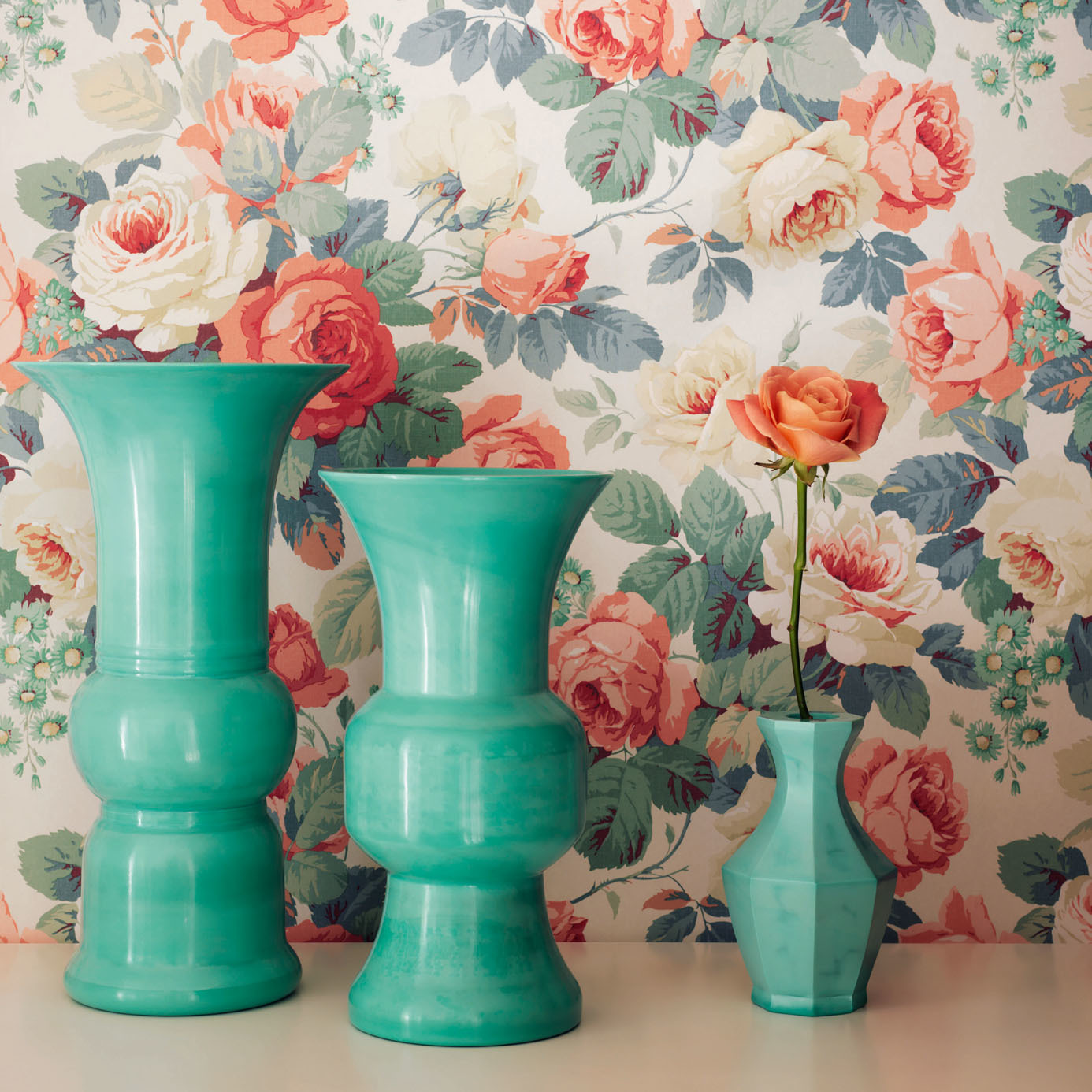 Обои Sanderson One Sixty Chelsea White/Pink 214606 фото в интерьере