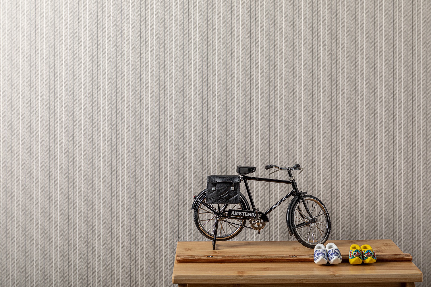 Обои Milassa Amsterdam DM9 012 10,05×1 фото в интерьере
