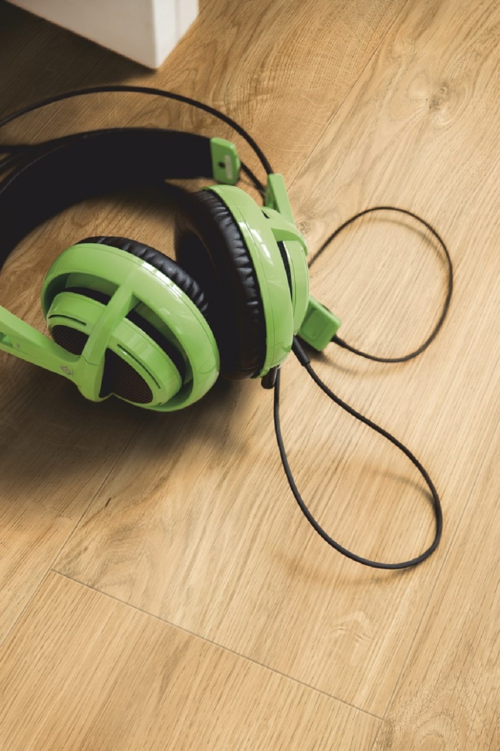 Кварцвиниловая плитка Pergo замковая Optimum Click Classic plank Дуб классический натуральный V3107-40023 1251×187×4,5 фото в интерьере