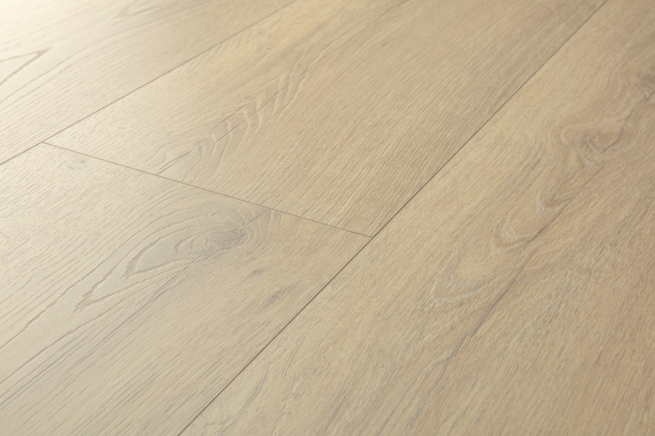 Ламинат Quick Step Classic Plus Hydro Дуб песочный греш CLH5791 1200×190×8 фото в интерьере