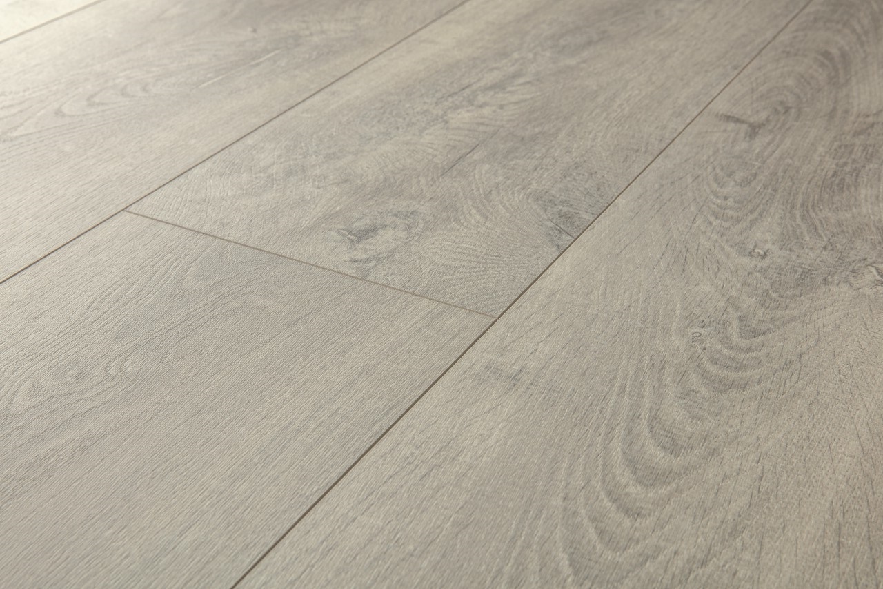 Ламинат Quick Step Perspective Hydro Дуб старинный серый PER3575 1380×156×9 фото в интерьере