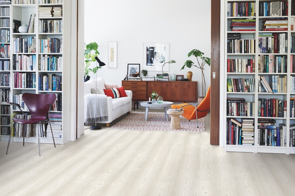 Кварцвиниловая плитка Pergo клеевая Optimum Glue Modern plank Скандинавская белая сосна V3231-40072 1515×217×2,5 фото в интерьере