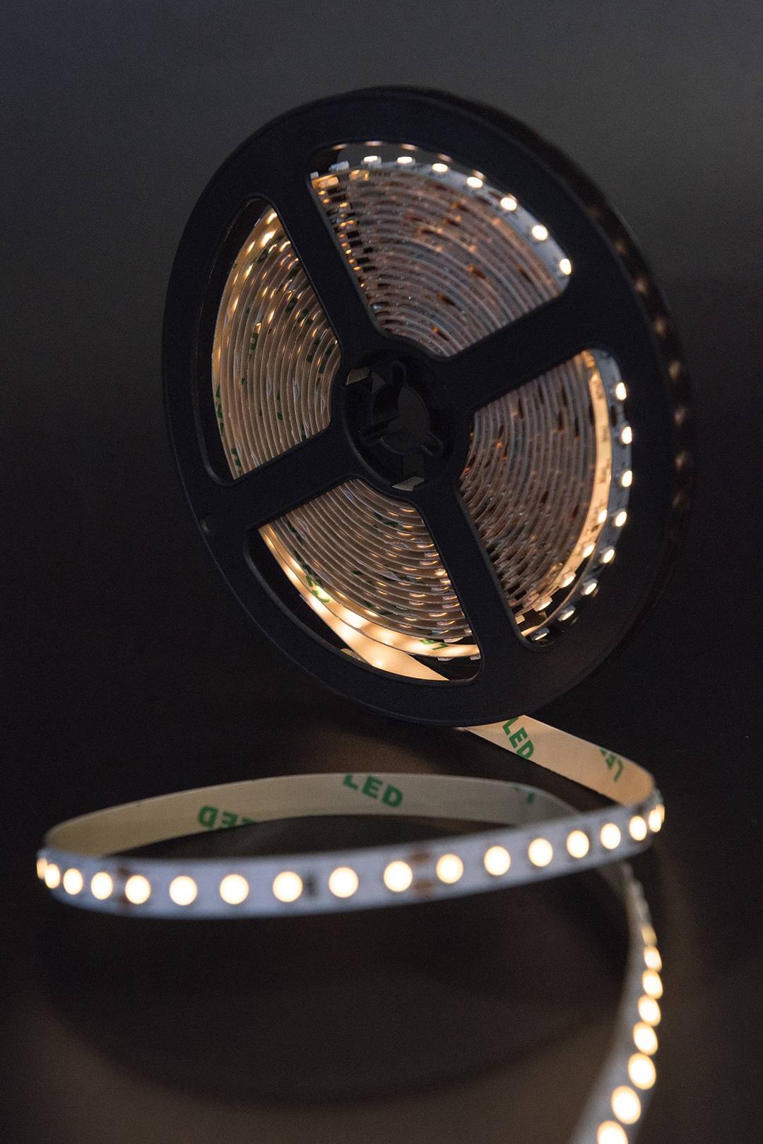 Светодиодная лента SWG 24В 9,6Вт 009248 теплый белый 3000-3500К 5м