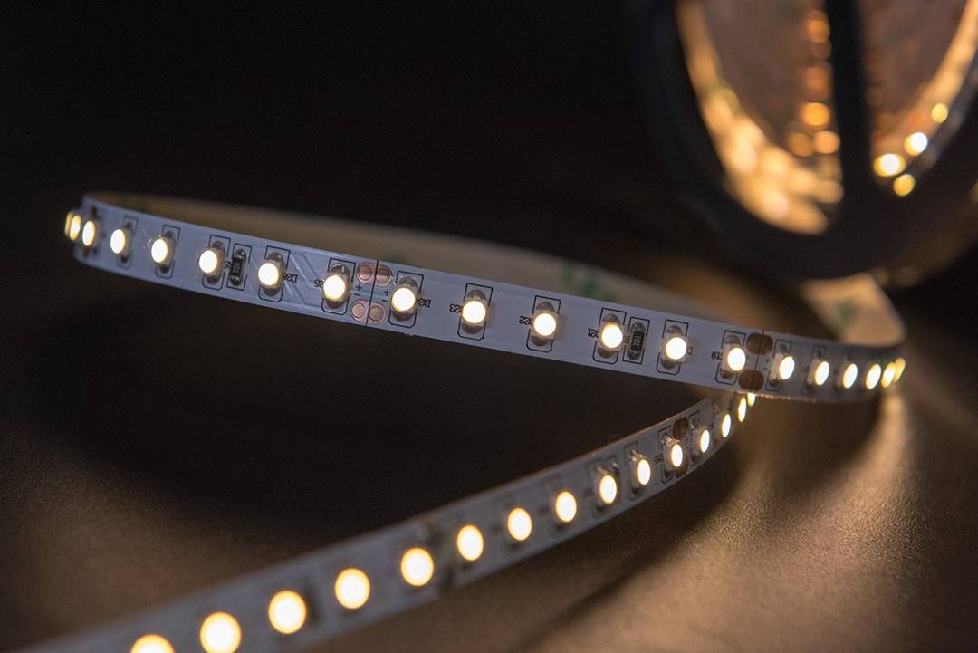 Светодиодная лента SWG 24В 9,6Вт 009248 теплый белый 3000-3500К 5м