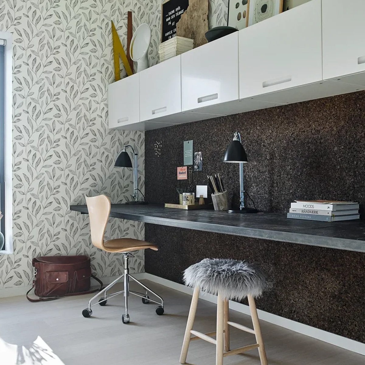 Обои Aura Living@Home Soft Leaves 620516 11,2×0,52 фото в интерьере