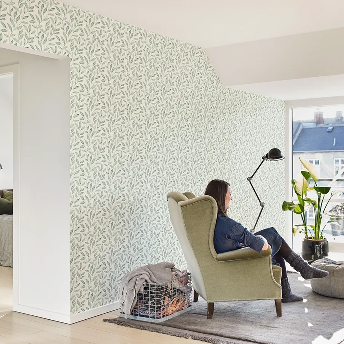 Обои Aura Living@Home Soft Leaves 620515 11,2×0,52 фото в интерьере