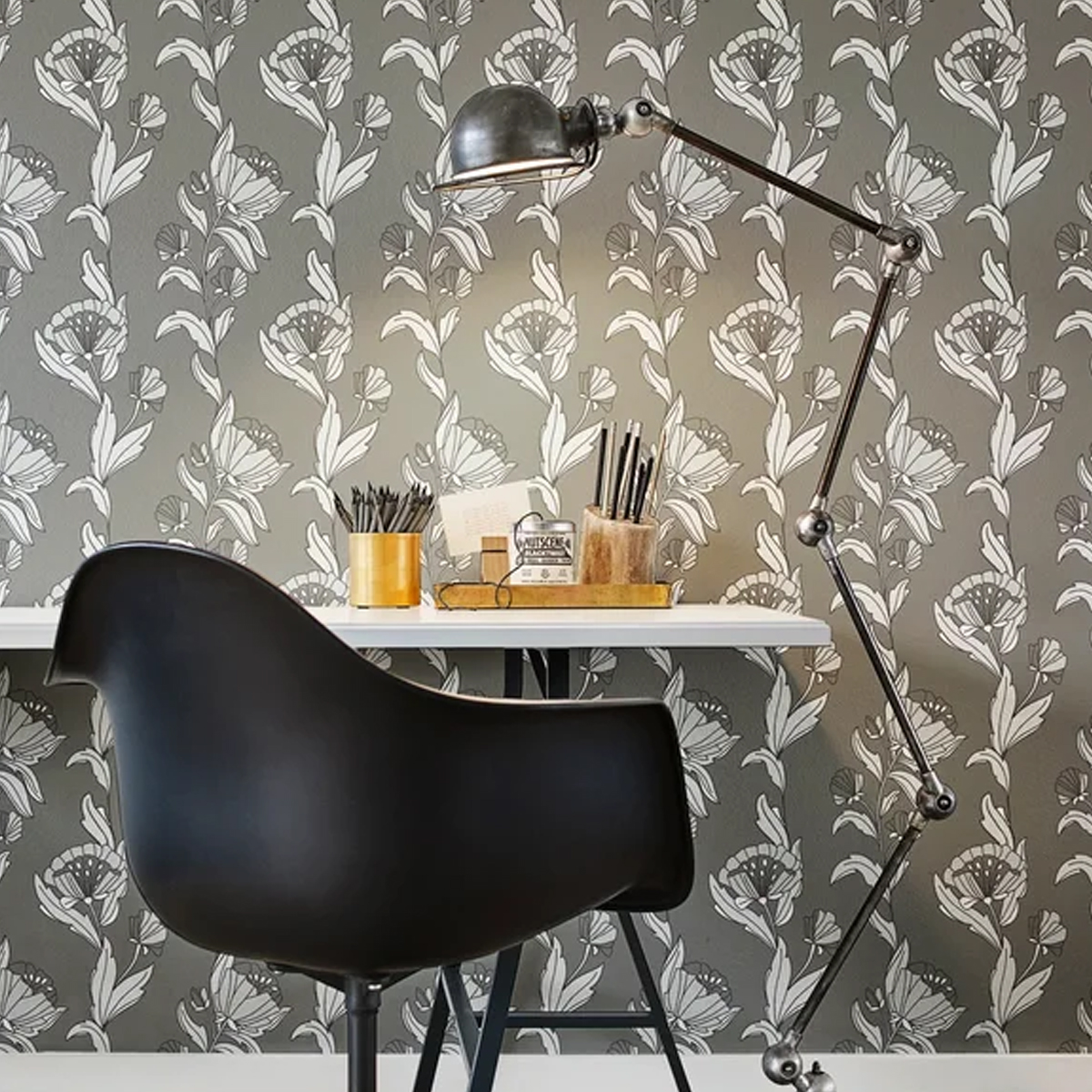 Обои Aura Living@Home Wild Bouquet 620932 11,2×0,52 фото в интерьере