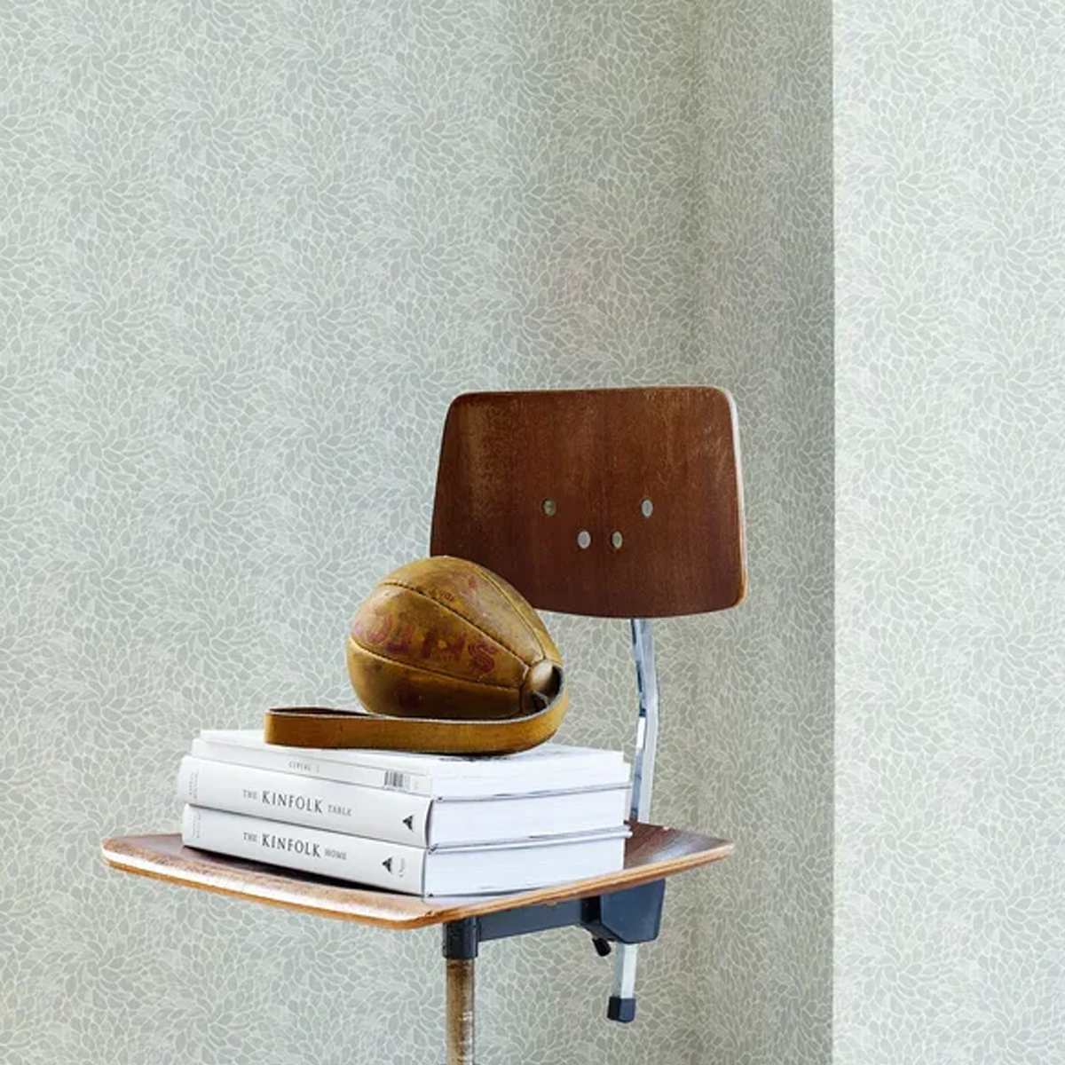 Обои Aura Living@Home Mosaics 620721 11,2×0,52 фото в интерьере