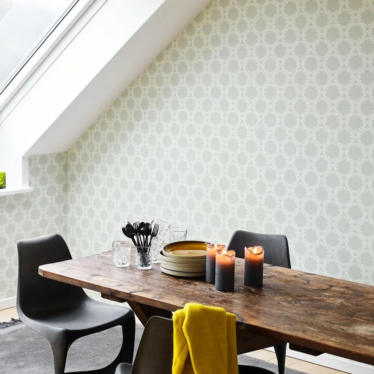 Обои Aura Living@Home Ornamental Leaves 620411 11,2×0,52 фото в интерьере