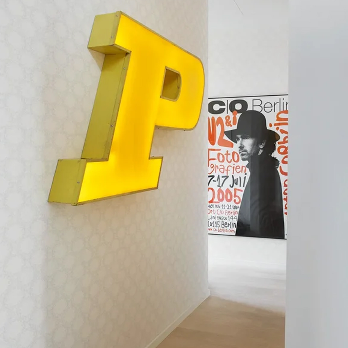 Обои Aura Living@Home Ornamental Leaves 620410 11,2×0,52 фото в интерьере