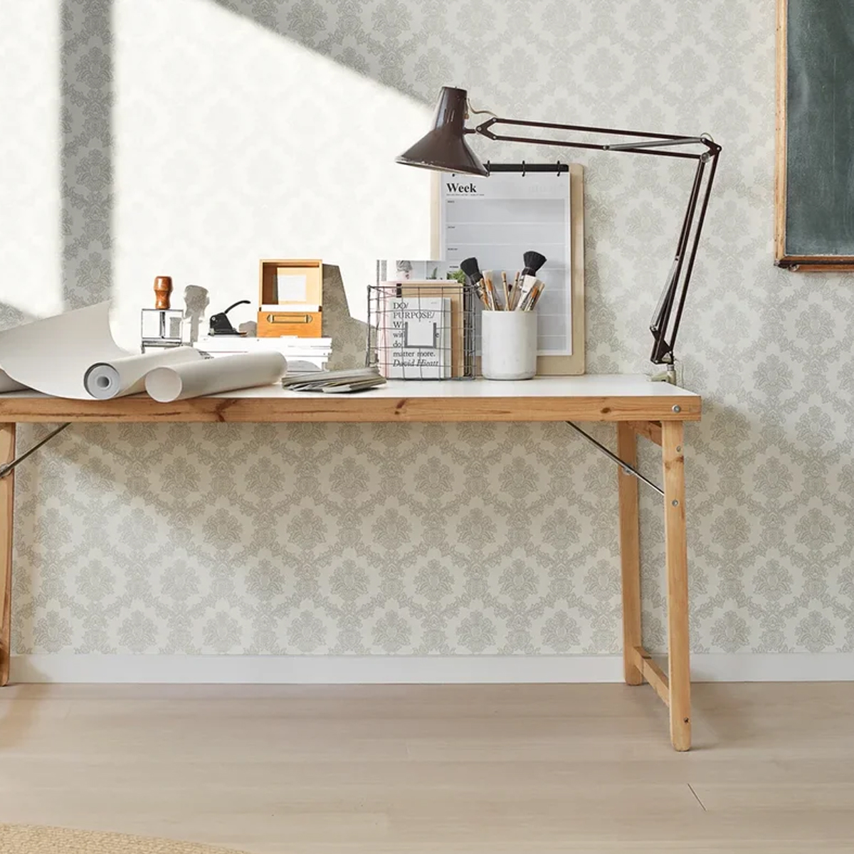 Обои Aura Living@Home Damask 620307 11,2×0,52 фото в интерьере