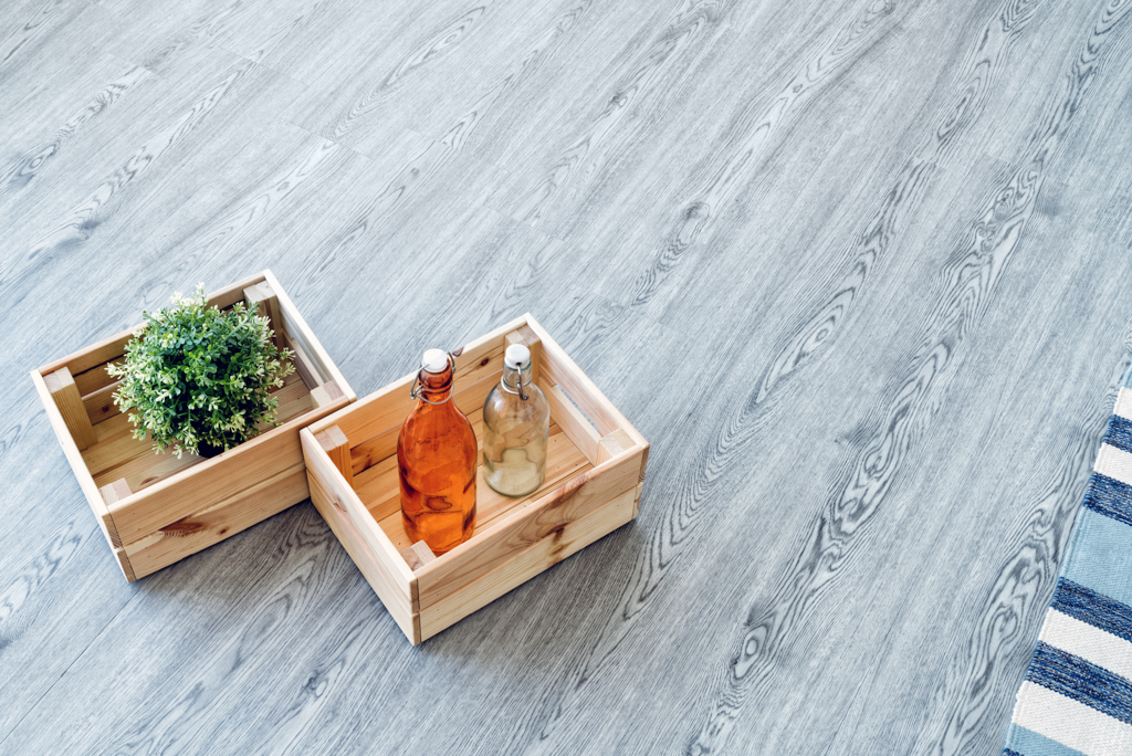 Кварцвиниловый SPC ламинат Alpine Floor Classic Ясень ECO 134-6 1220×183×4 фото в интерьере