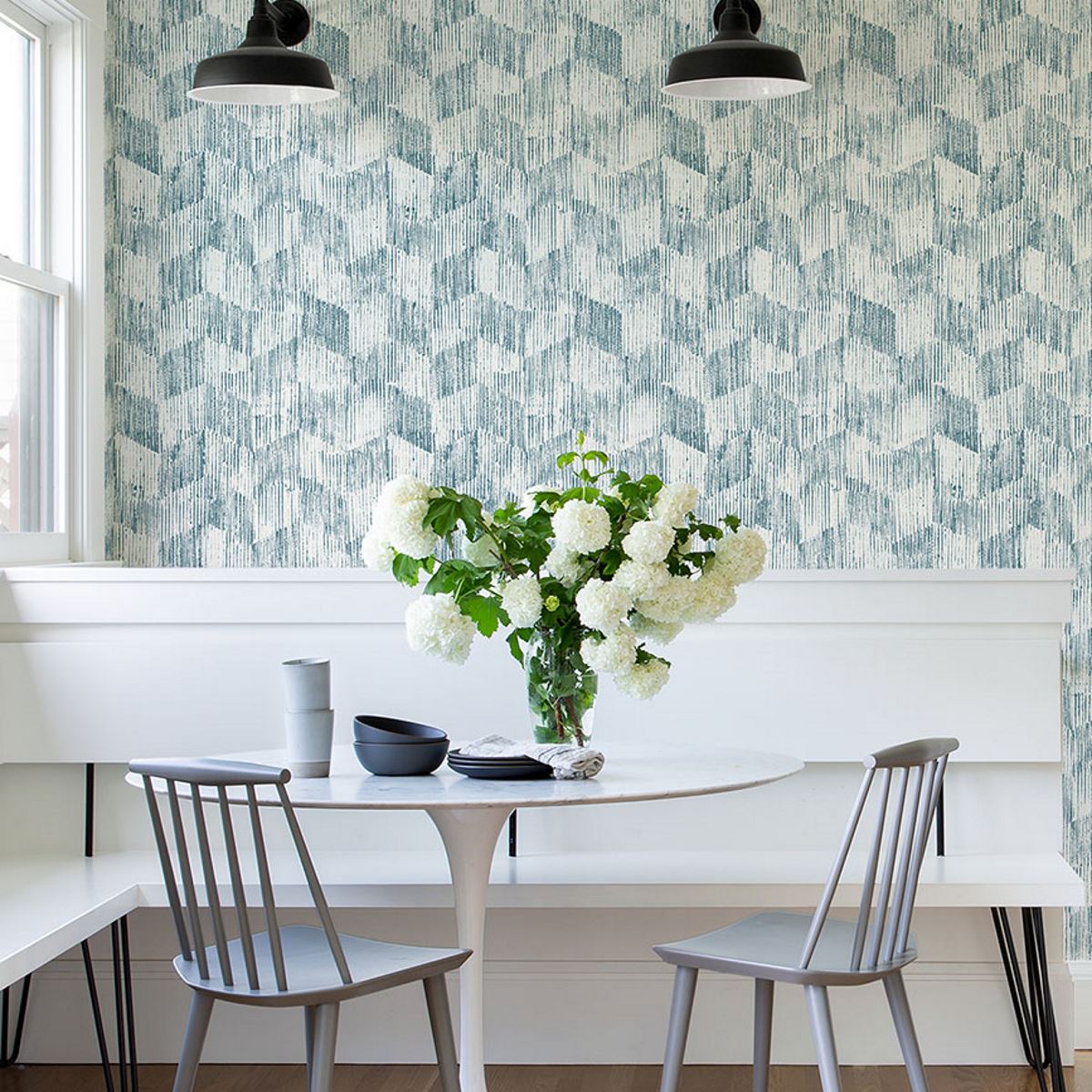 Обои Aura Scott Living II FD26212 10,05×0,52 фото в интерьере