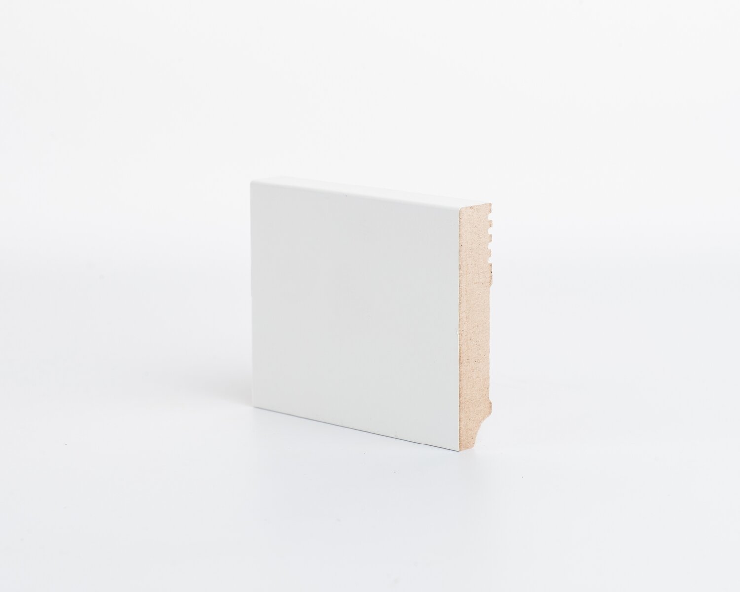 Плинтус МДФ под покраску Ликорн Р 6.80.16 2070×80×16