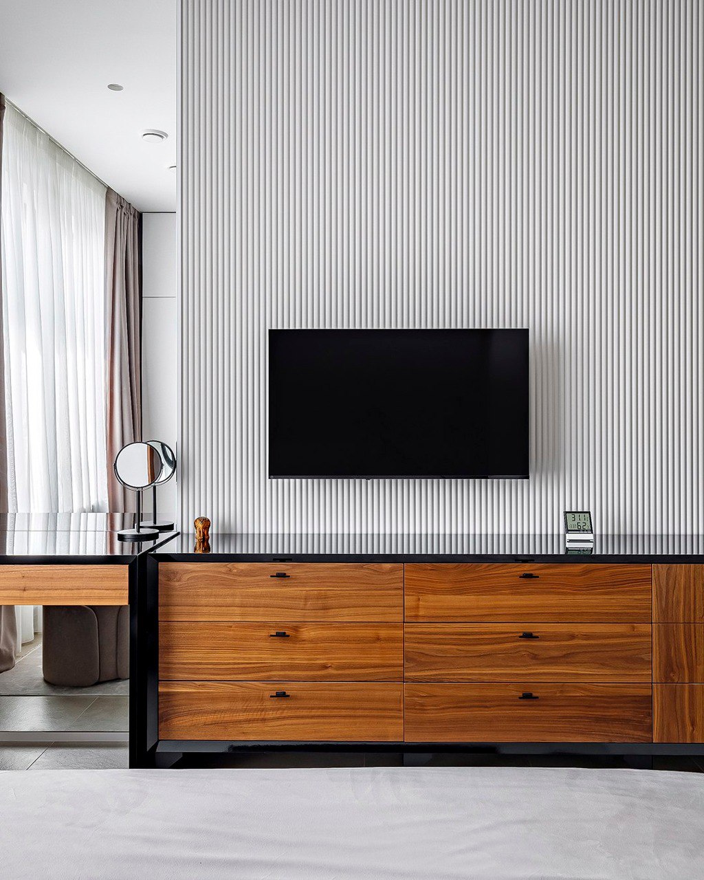 Стеновая панель из полистирола под покраску Hiwood LV135 NP 2700×120×12 фото в интерьере