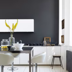 Краска Little Greene цвет Lamp Black 228 Intelligent Eggshell 1 л