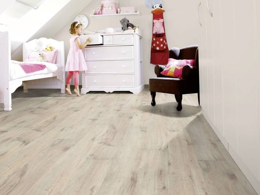 Ламинат Wineo 500 small Дуб Соленый LA047SV4 фото в интерьере