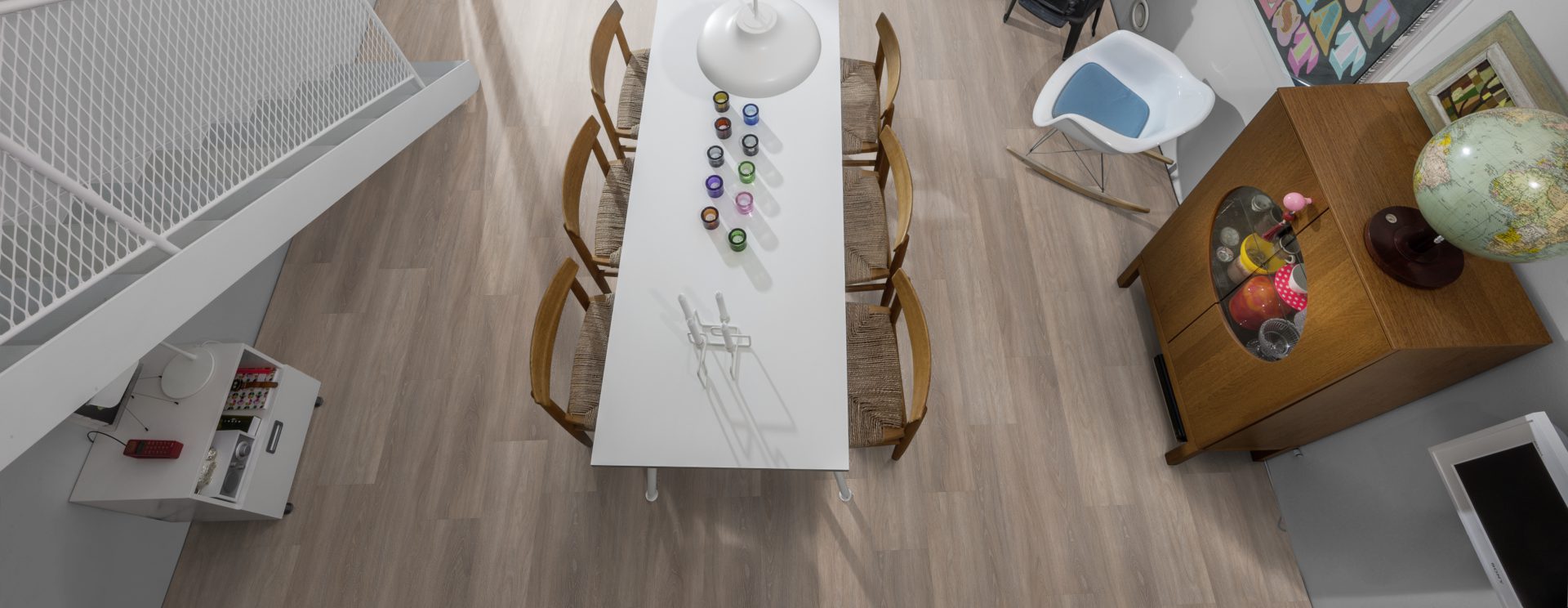 Кварцвиниловый SPC ламинат Kahrs Luxury Tiles Click 5 mm Whinfell CLW 172 1210×172×5 фото в интерьере Кварцвиниловый SPC ламинат Kahrs Luxury Tiles Click 5 mm Whinfell CLW 172 1210×172×5 фото в интерьере