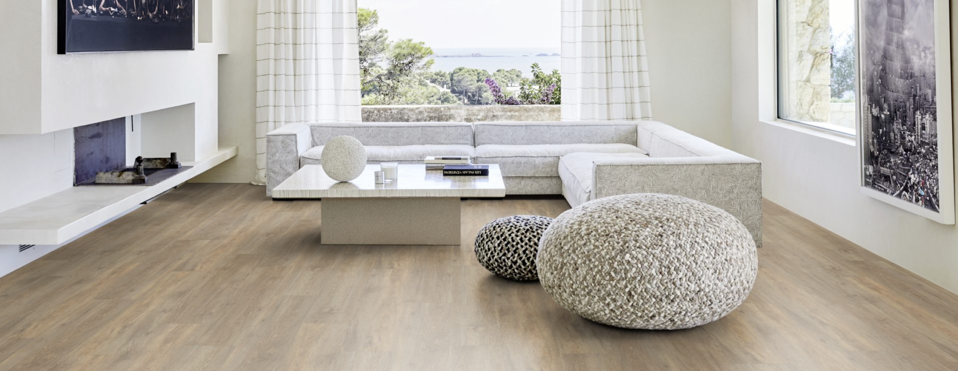 Кварцвиниловый SPC ламинат Kahrs Luxury Tiles Click 5 mm Taiga CLW 172 1210×172×5 фото в интерьере