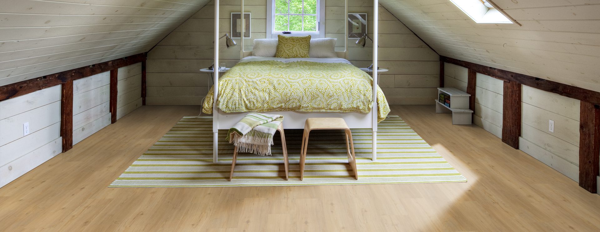 Кварцвиниловый SPC ламинат Kahrs Luxury Tiles Click 5 mm Oulanka CLW 172 1210×172×5 фото в интерьере