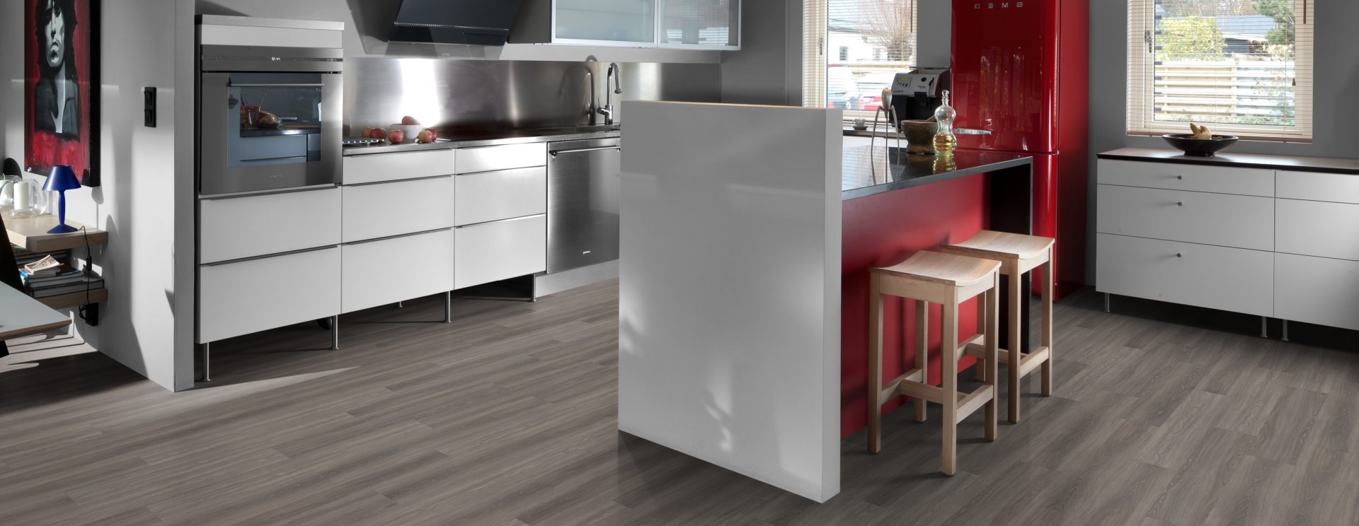 Кварцвиниловый SPC ламинат Kahrs Luxury Tiles Click 5 mm Wentwood CLW 172 1210×172×5 фото в интерьере Кварцвиниловый SPC ламинат Kahrs Luxury Tiles Click 5 mm Wentwood CLW 172 1210×172×5 фото в интерьере