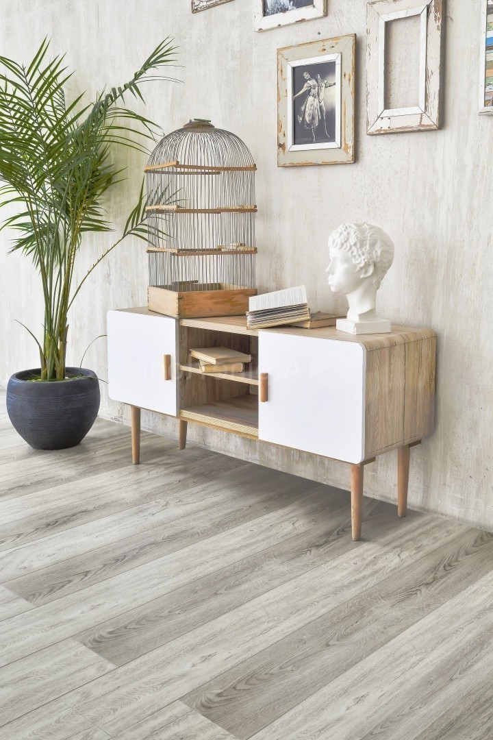 Кварцвиниловый SPC ламинат Alpine Floor Intense Шервудский Лес ECO 9-10 1220×183×6 фото в интерьере