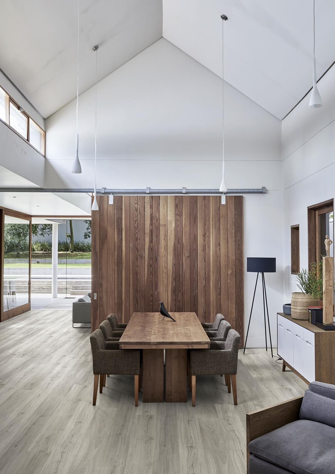 Кварцвиниловый SPC ламинат Kahrs Luxury Tiles Impression Click 6 mm Laponia CLW 218 1829×220×6 фото в интерьере Кварцвиниловый SPC ламинат Kahrs Luxury Tiles Impression Click 6 mm Laponia CLW 218 1829×220×6 фото в интерьере