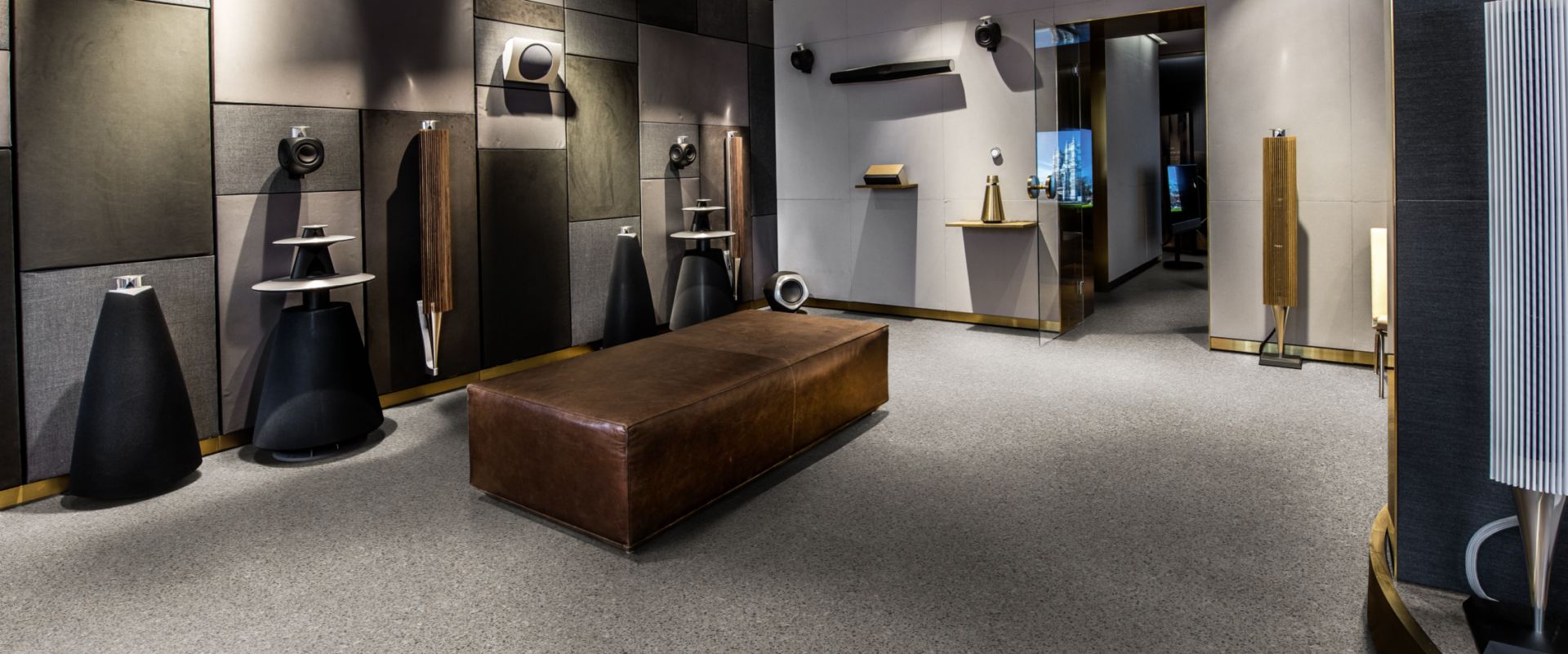 Кварцвиниловый SPC ламинат Kahrs Luxury Tiles Impression Click 6 mm Aneto CLS 457 914,4×457×6 фото в интерьере Кварцвиниловый SPC ламинат Kahrs Luxury Tiles Impression Click 6 mm Aneto CLS 457 914,4×457×6 фото в интерьере