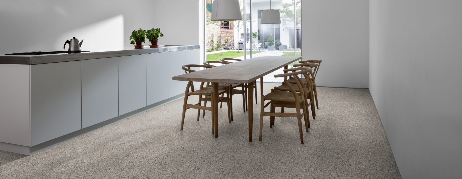 Кварцвиниловый SPC ламинат Kahrs Luxury Tiles Impression Click 6 mm Aneto CLS 457 914,4×457×6 фото в интерьере