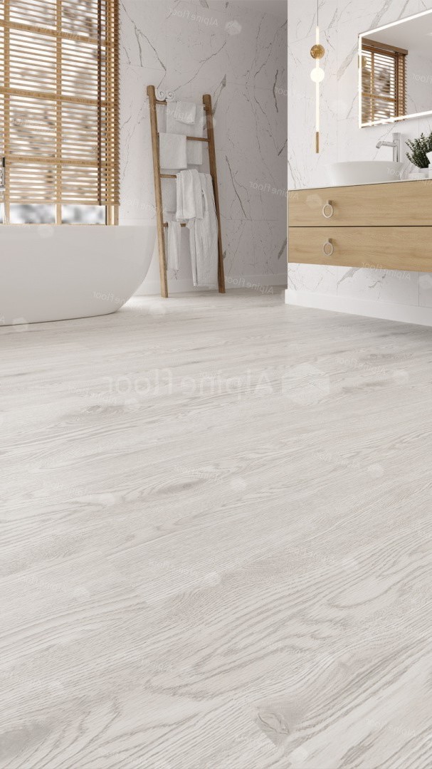 Кварцвиниловая плитка Alpine Floor клеевая Ultra Дуб Арктик ECO 5-1 1219,2×184,15×2 фото в интерьере
