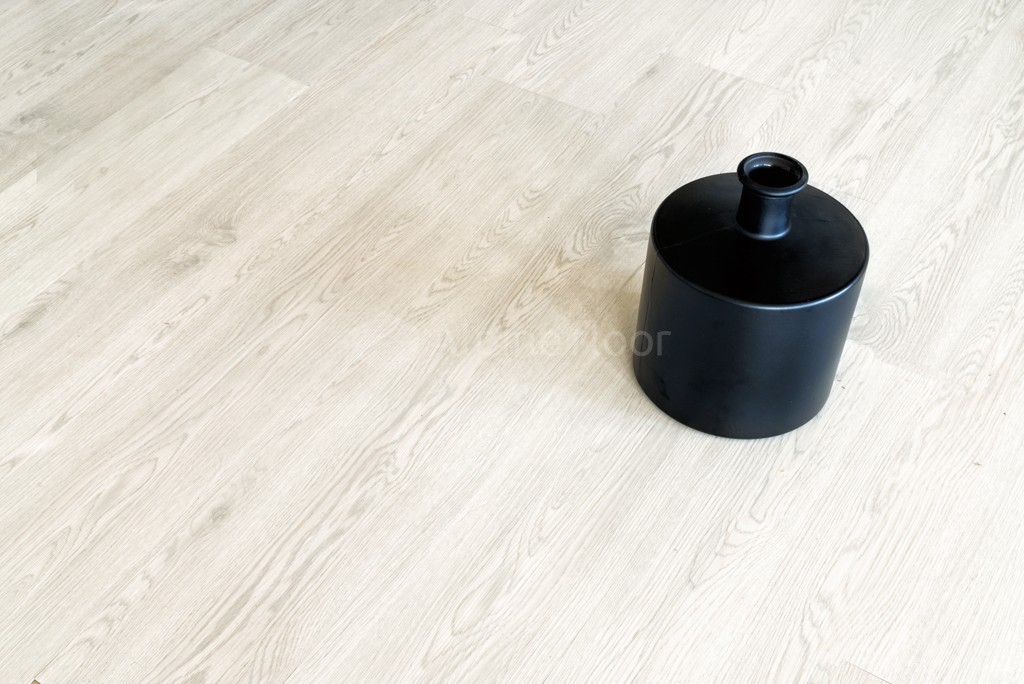 Кварцвиниловая плитка Alpine Floor клеевая Ultra Дуб Светлый ECO 5-2 1219,2×184,15×2 Кварцвиниловая плитка Alpine Floor клеевая Ultra Дуб Светлый ECO 5-2 1219,2×184,15×2